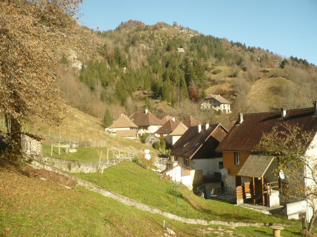 La Chouette A L'Heure Du Pinson Bed & Breakfast Saint-Pierre-d'Entremont  Екстериор снимка